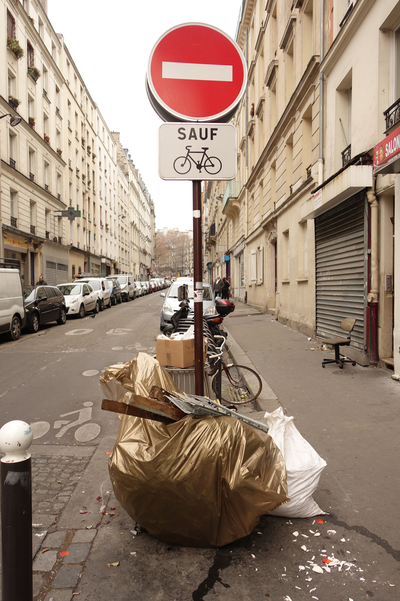 Cadavres de rues cadavre de sapin de Noël