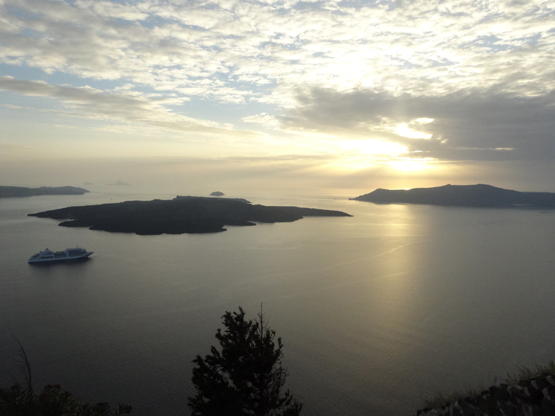 Mon voyage en Grece - île de Santorin, Firostephanie et Fira