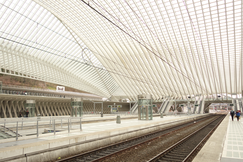 gare TGV de Liège-Guillemins à Liège en Belgique réalisée en 2009 par l'architecte Santiago Calatrava Valls