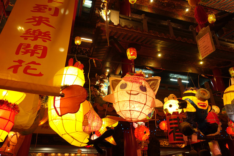 Voyage au Marché de nuit Raohe street et Temple Ciyou à Taipei à Taïwan