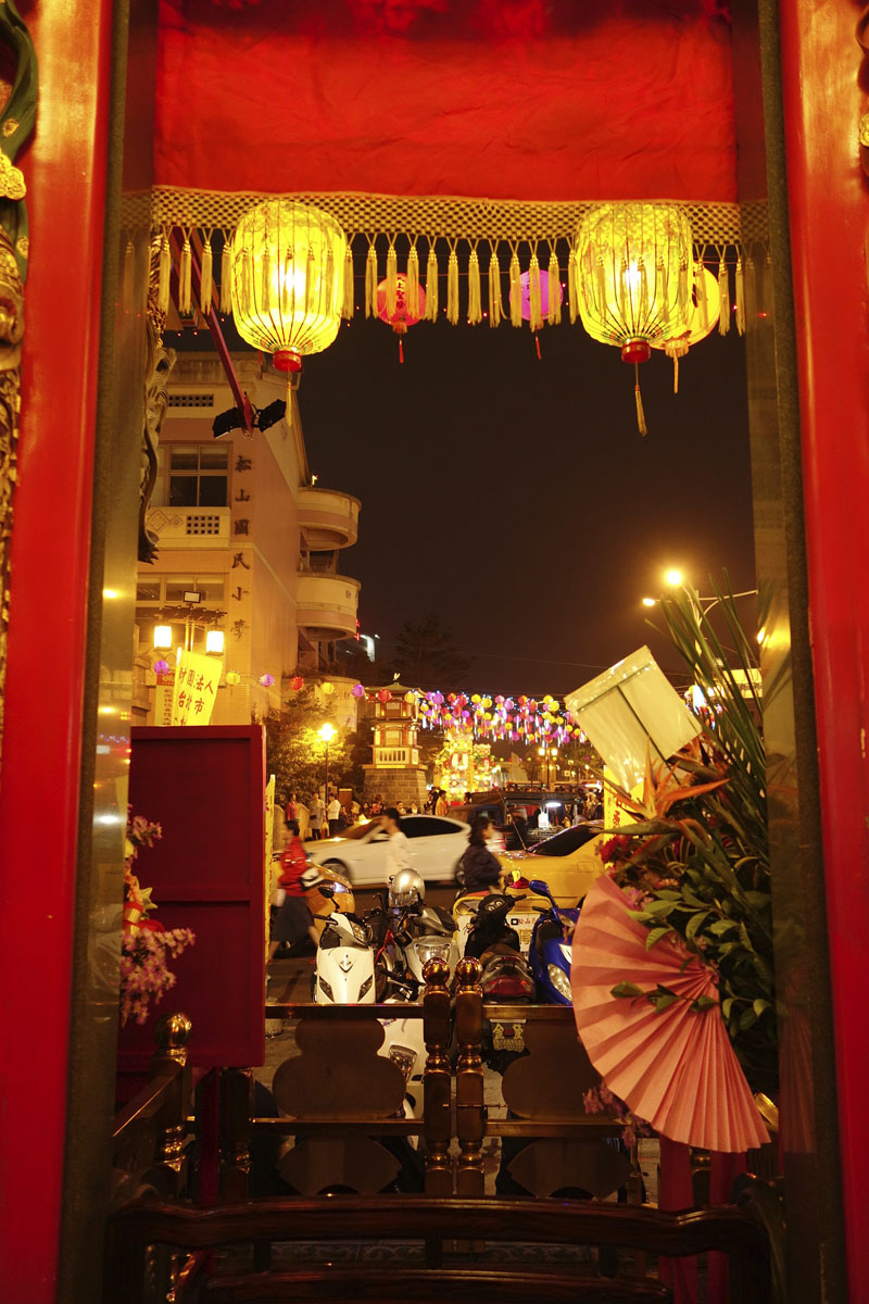 Voyage au Marché de nuit Raohe street et Temple Ciyou à Taipei à Taïwan