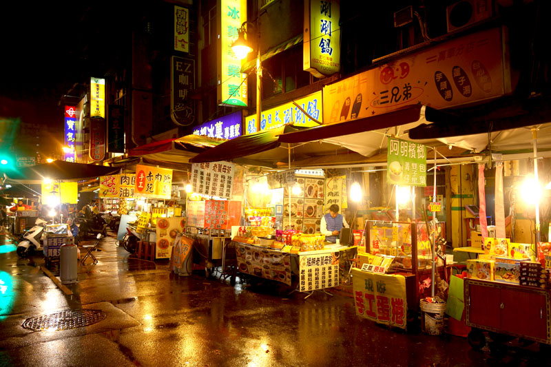 Mon voyage au Marché de nuit Huaxi street à Taipei à Taïwan