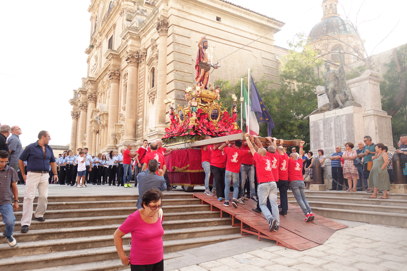 Voyage en Sicile à Ragusa Nuova et Ragusa Ibla Procession San Giovanni