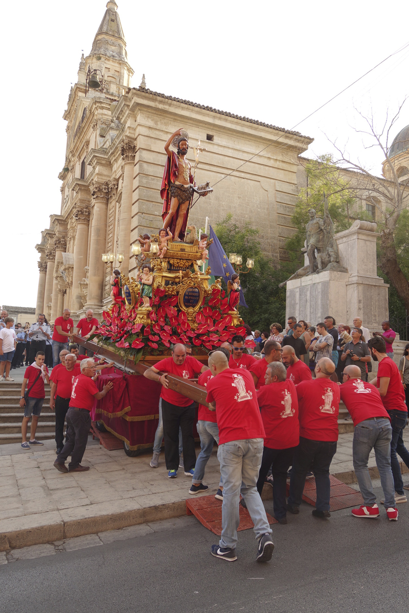 Voyage en Sicile à Ragusa Nuova et Ragusa Ibla Procession San Giovanni