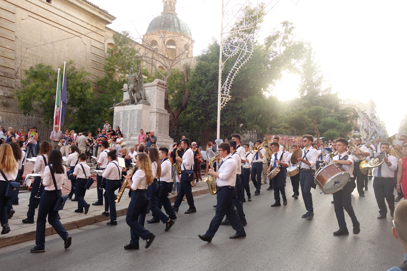 Voyage en Sicile à Ragusa Nuova et Ragusa Ibla Procession San Giovanni