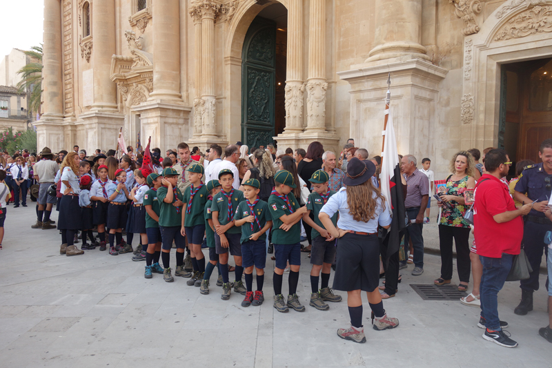 Voyage en Sicile à Ragusa Nuova et Ragusa Ibla Procession San Giovanni