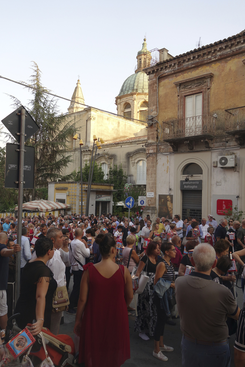 Voyage en Sicile à Ragusa Nuova et Ragusa Ibla Procession San Giovanni