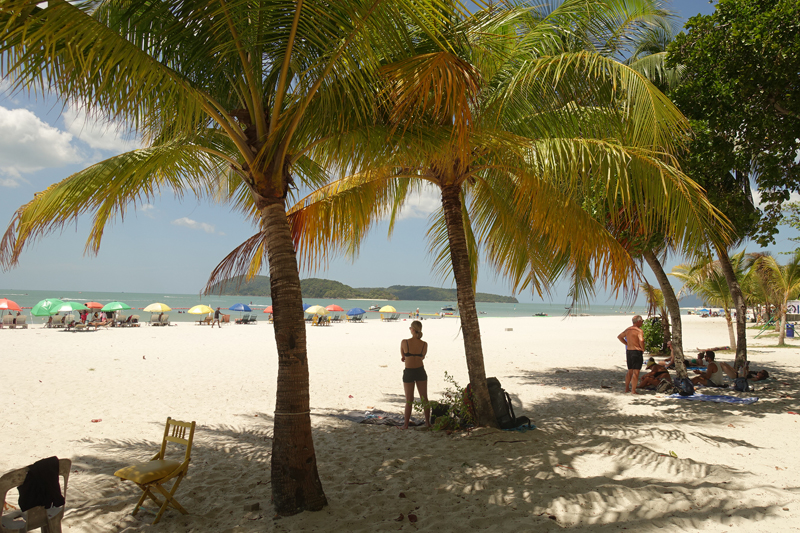 Mon voyage à Pantai Cenang sur l’île de Langkawi en Malaisie