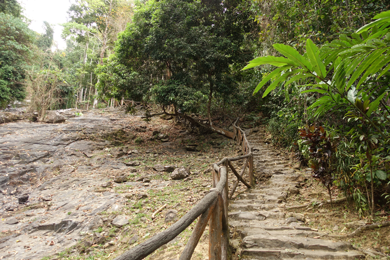 Mon voyage à la Cascade Durian Perrangin sur l’île de Langkawi en Malaisie