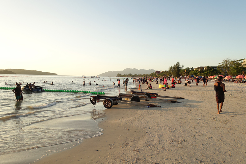 Mon voyage à Pantai Cenang sur l’île de Langkawi en Malaisie