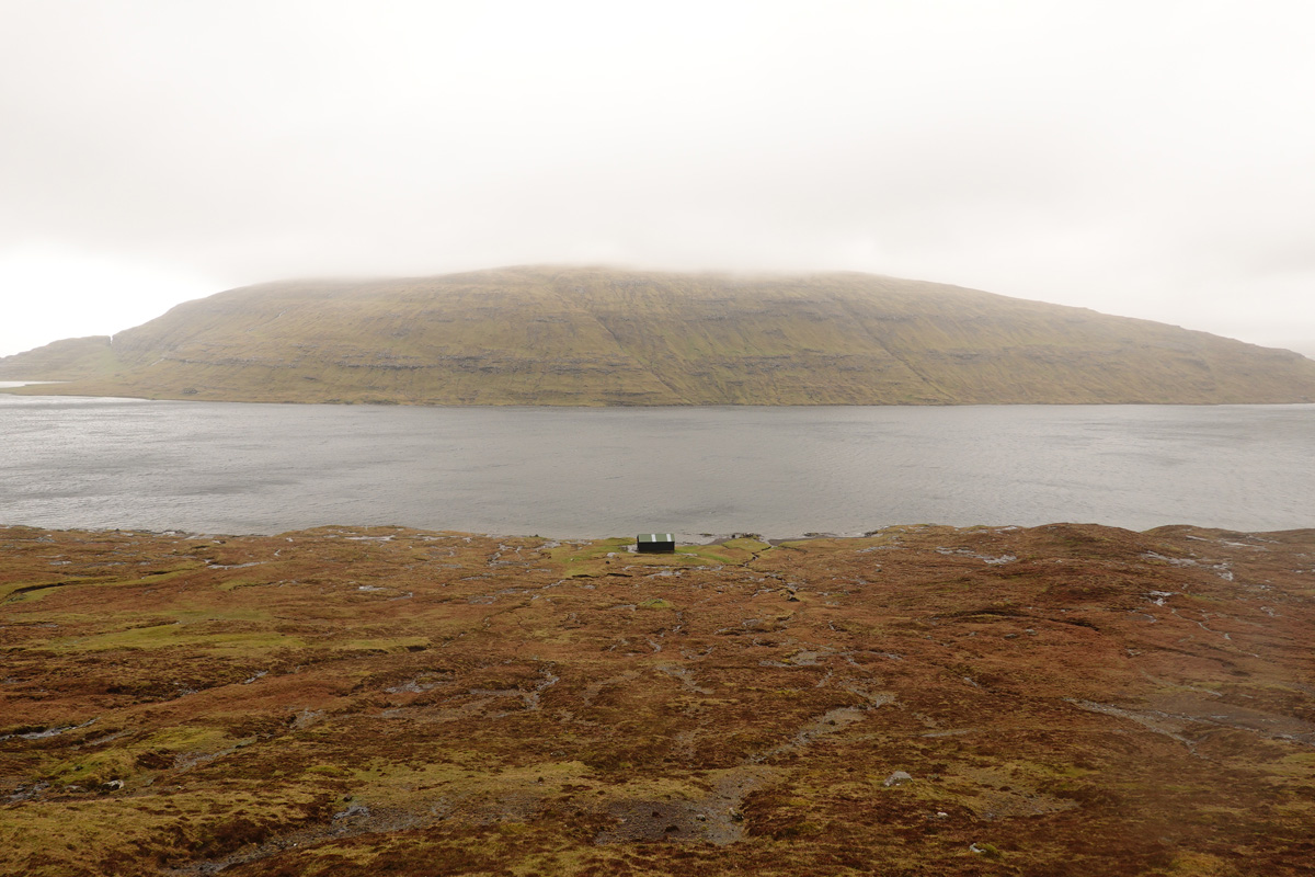 Lac Sørvágsvatn / Leitisvatn sur l’île Vágar des Îles Féroé