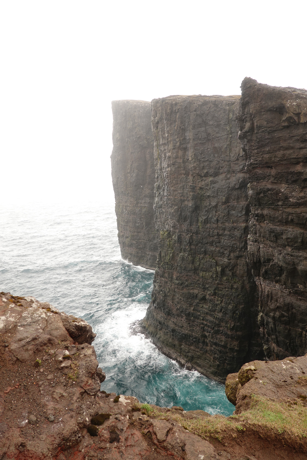 Lac Sørvágsvatn / Leitisvatn sur l’île Vágar des Îles Féroé