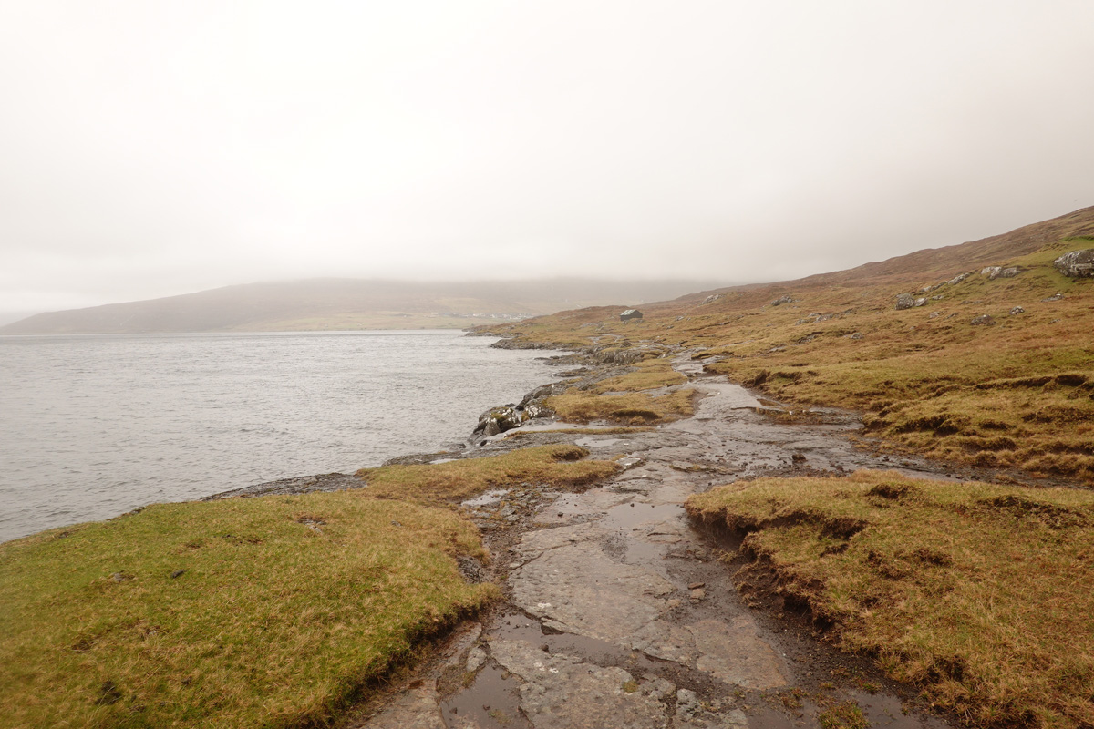 Lac Sørvágsvatn / Leitisvatn sur l’île Vágar des Îles Féroé