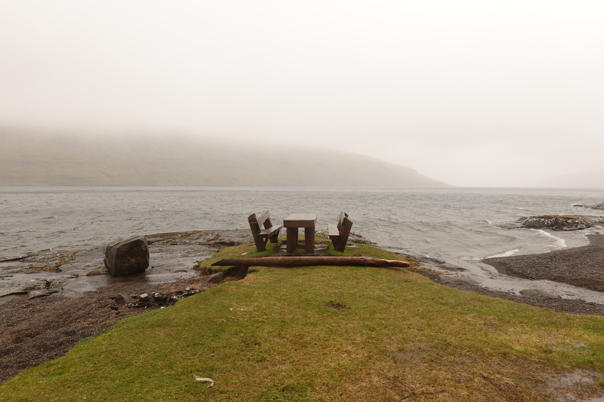 Lac Sørvágsvatn / Leitisvatn sur l’île Vágar des Îles Féroé