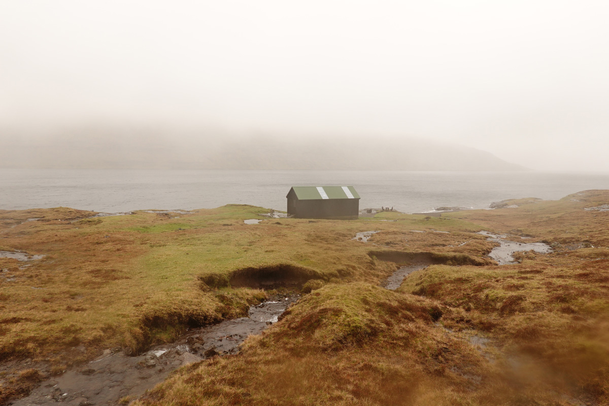 Lac Sørvágsvatn / Leitisvatn sur l’île Vágar des Îles Féroé