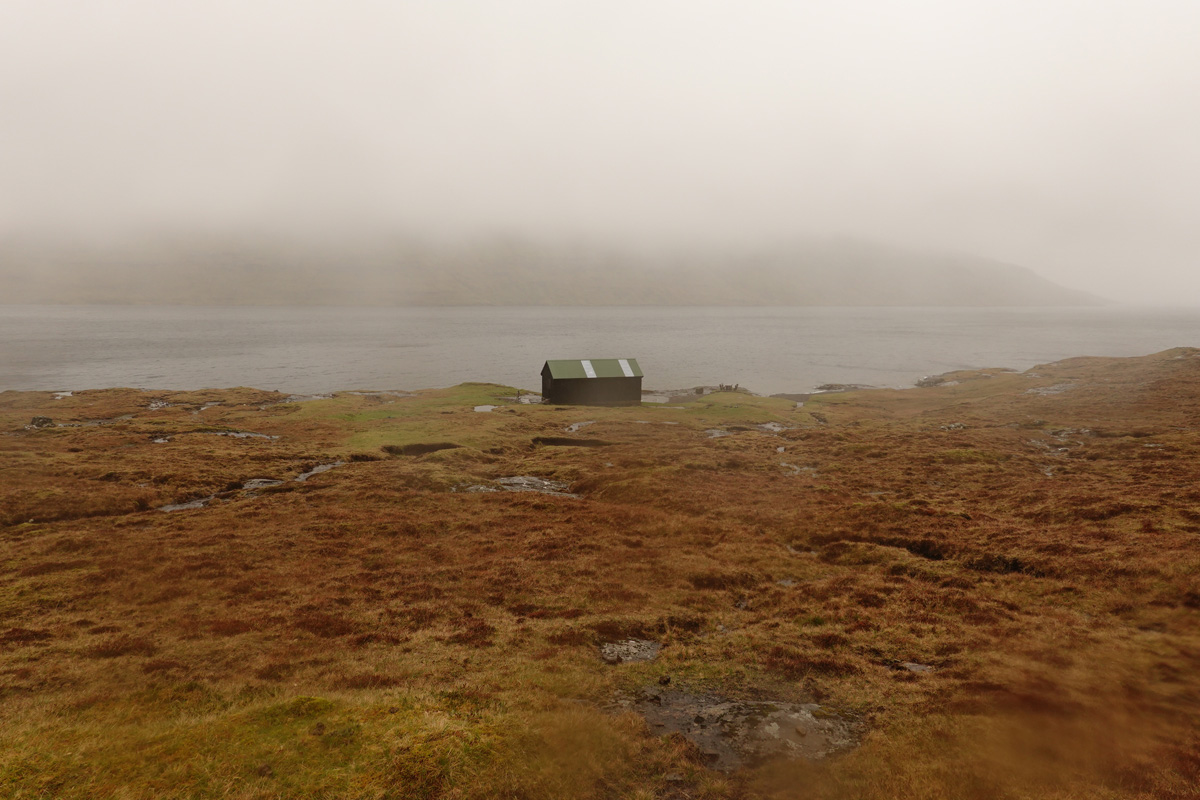 Lac Sørvágsvatn / Leitisvatn sur l’île Vágar des Îles Féroé