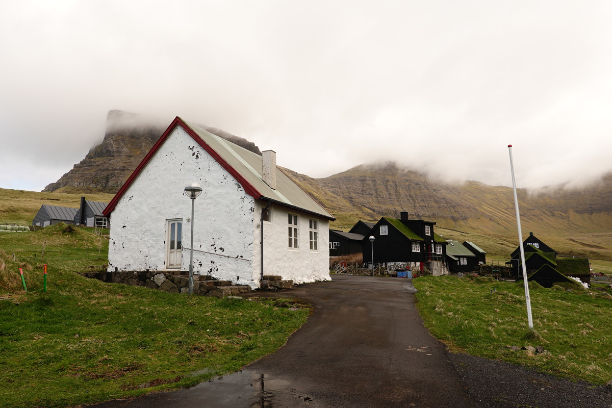 Mon voyage au village de Gásadalur sur l’île Vágar des Îles Féroé