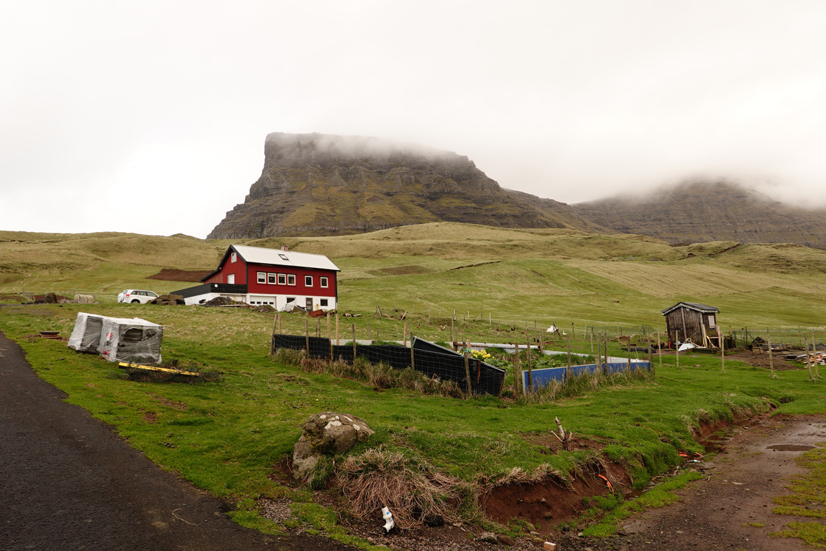 Mon voyage au village de Gásadalur sur l’île Vágar des Îles Féroé