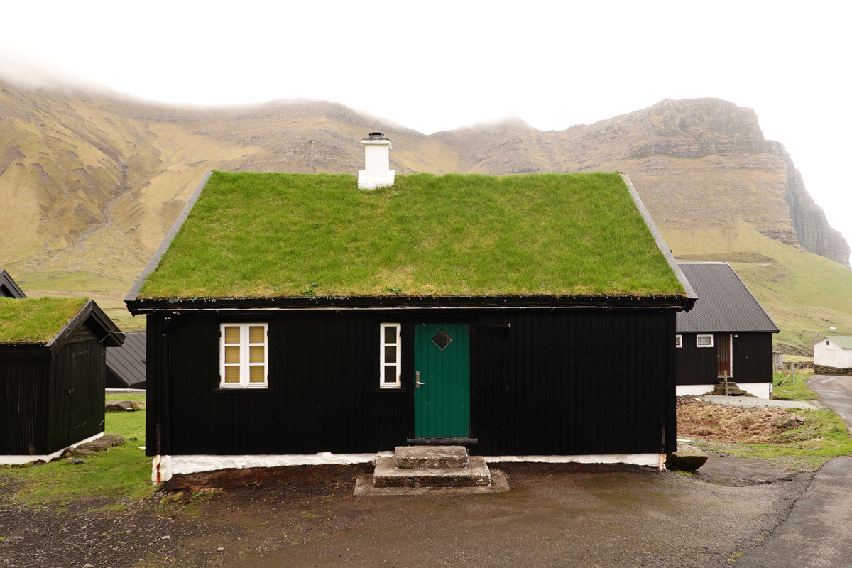 Mon voyage au village de Gásadalur sur l’île Vágar des Îles Féroé