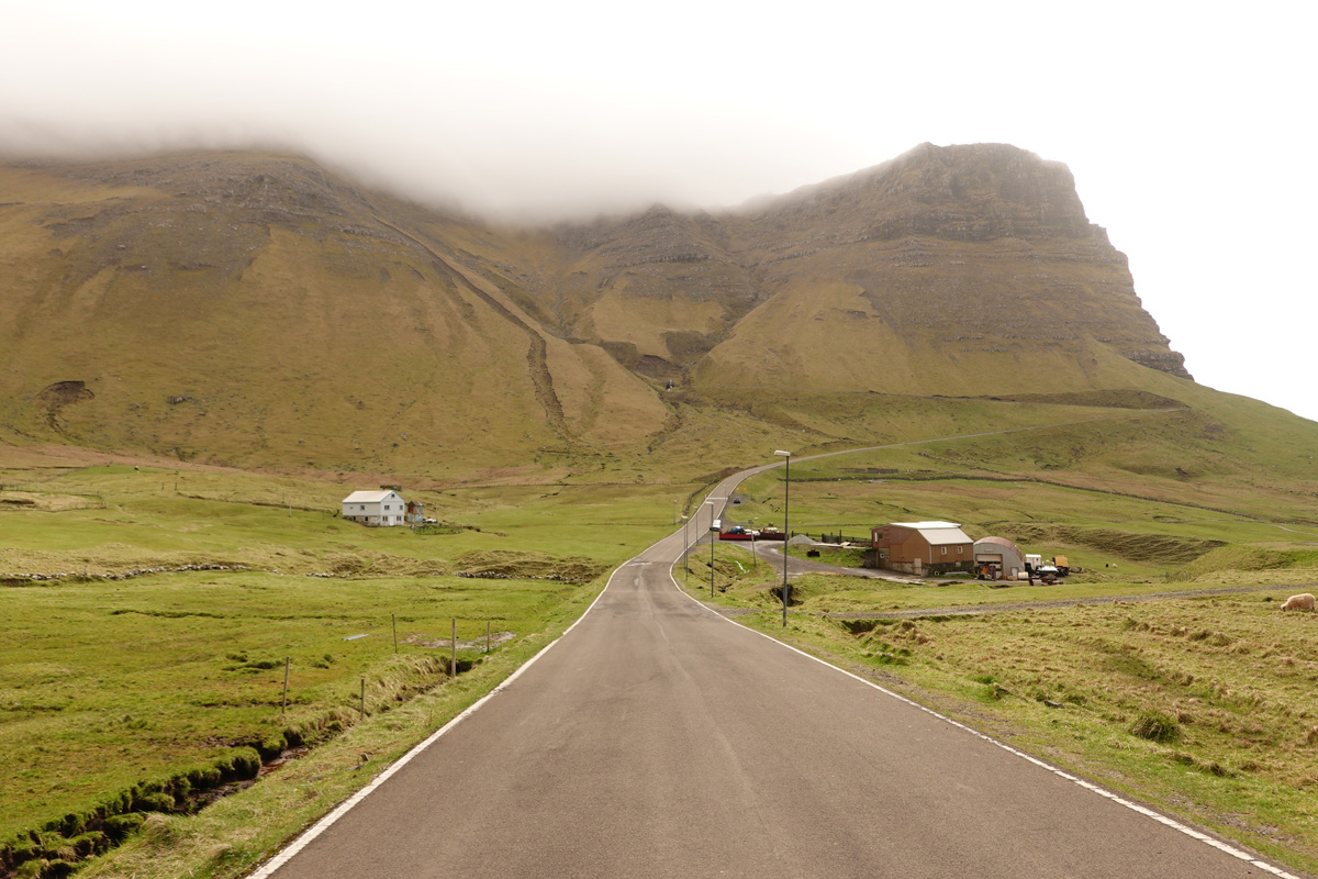 Mon voyage au village de Gásadalur sur l’île Vágar des Îles Féroé