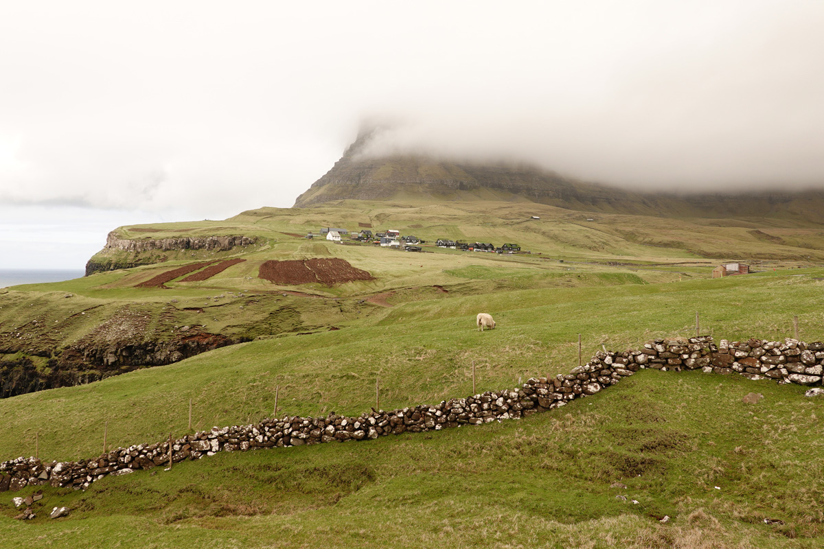 Mon voyage au village de Gásadalur sur l’île Vágar des Îles Féroé